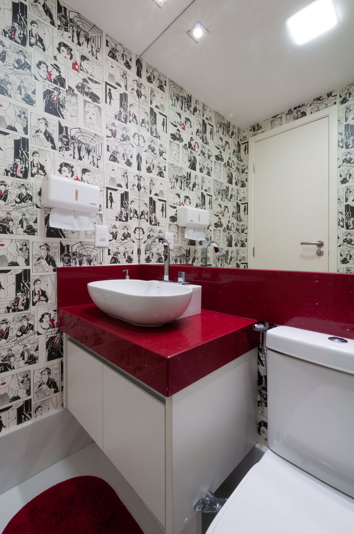 Lavabo - Escritório de publicidade Bernal Projetos - Arquitetos em Salvador Banheiros modernos lavabo,papel de parede,lavabo vermelho,espelho de banheiro,cuba de apoio,bancada vermelha