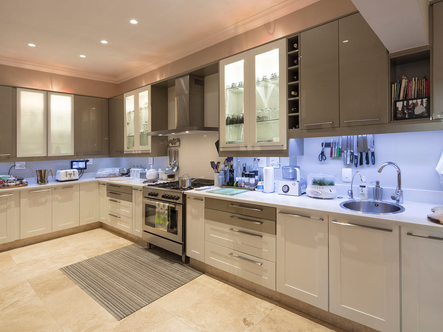 The Heart of the Home Spegash Interiors Classic style kitchen