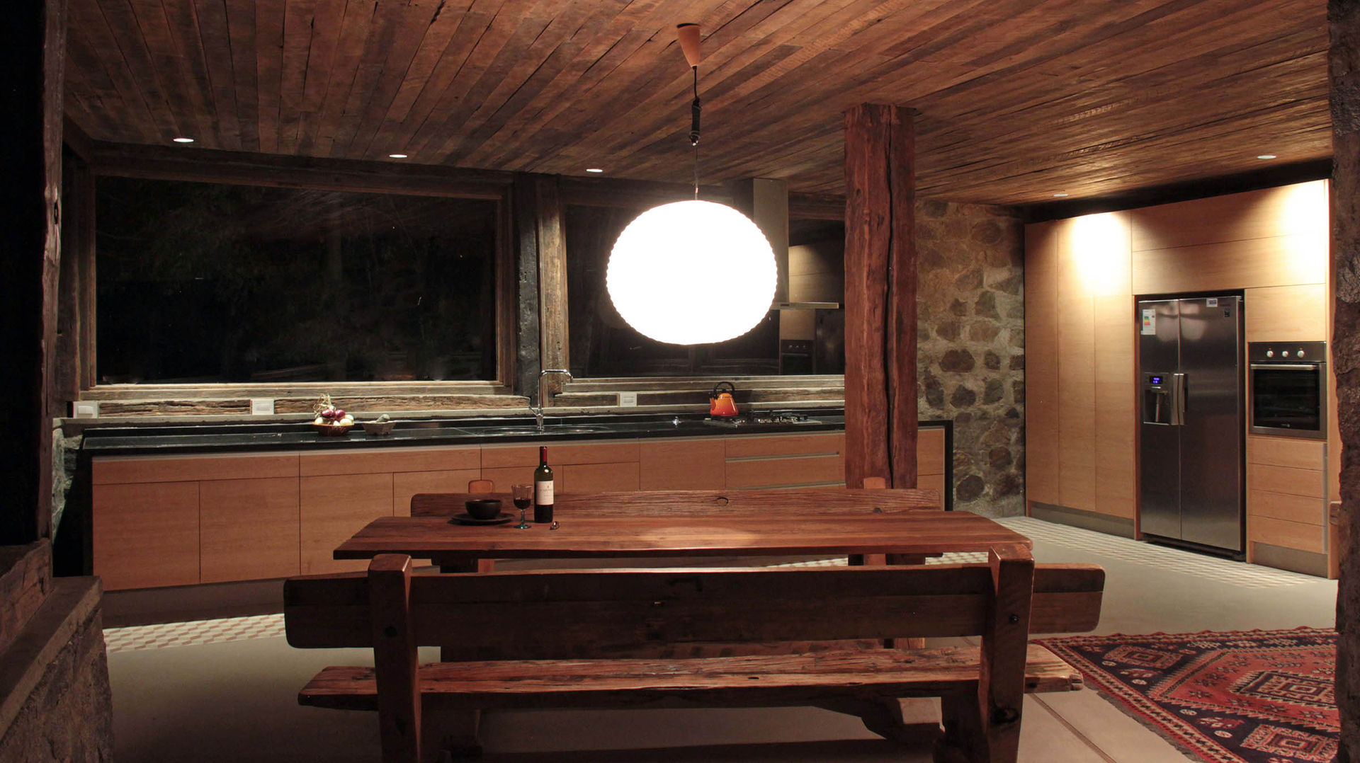 Casa Caleu II, Quincho, Crescente Böhme Arquitectos Crescente Böhme Arquitectos Rustic style dining room Wood Wood effect