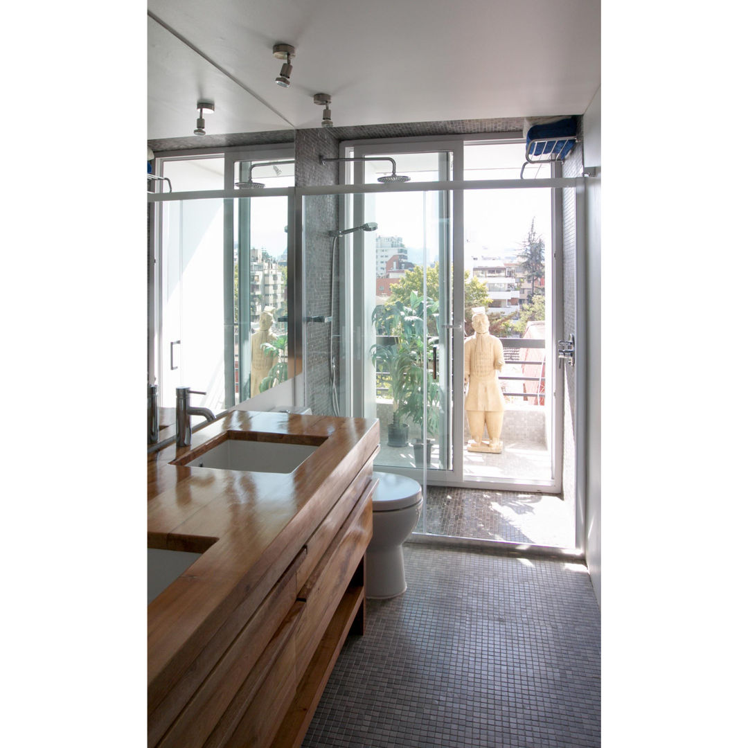 Departamento Las Hortencias, Crescente Böhme Arquitectos Crescente Böhme Arquitectos Bagno moderno Legno Effetto legno