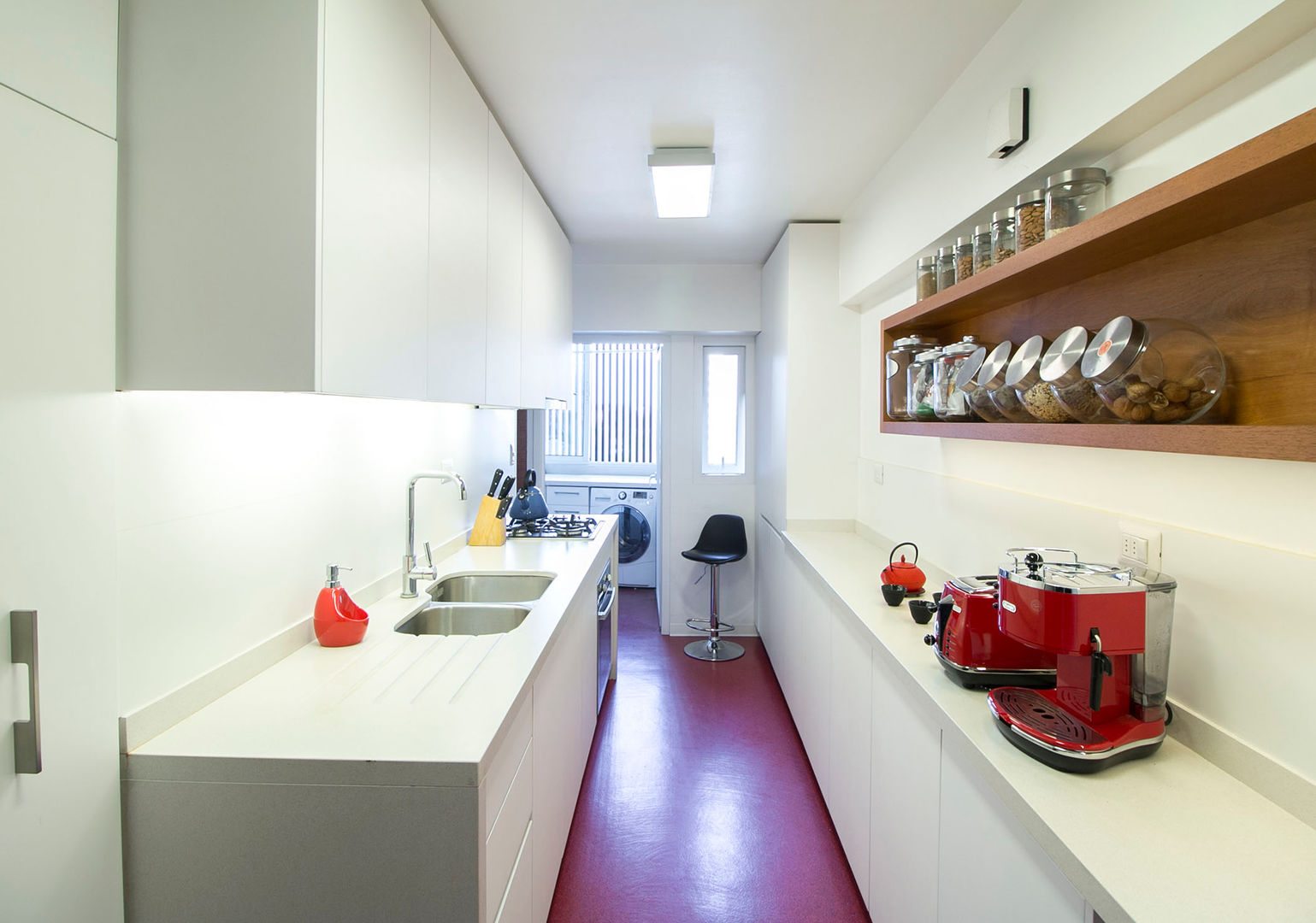 Cocina Luz, Crescente Böhme Arquitectos Crescente Böhme Arquitectos Built-in kitchens Concrete