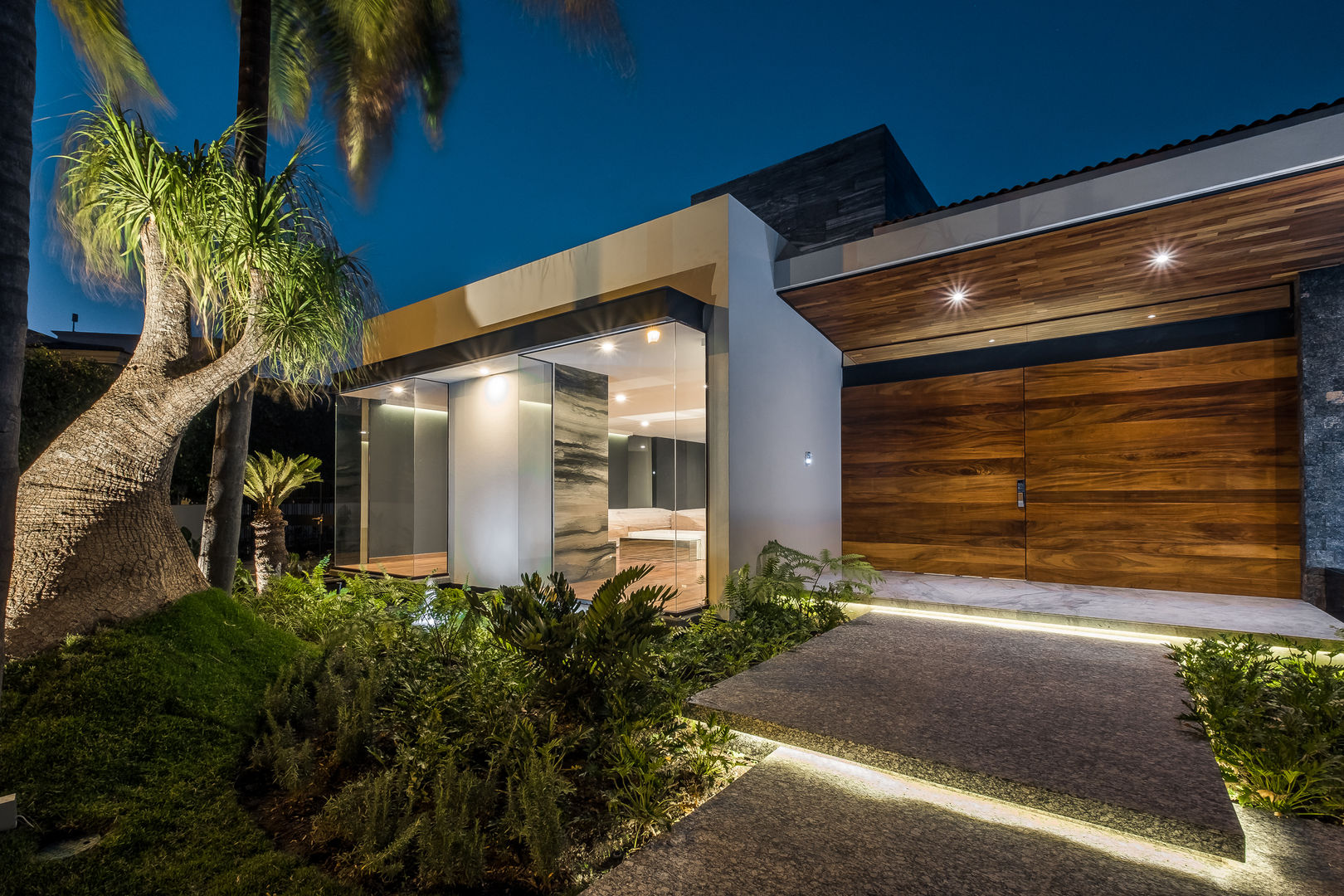 Casa OB, 2M Arquitectura 2M Arquitectura モダンな 家