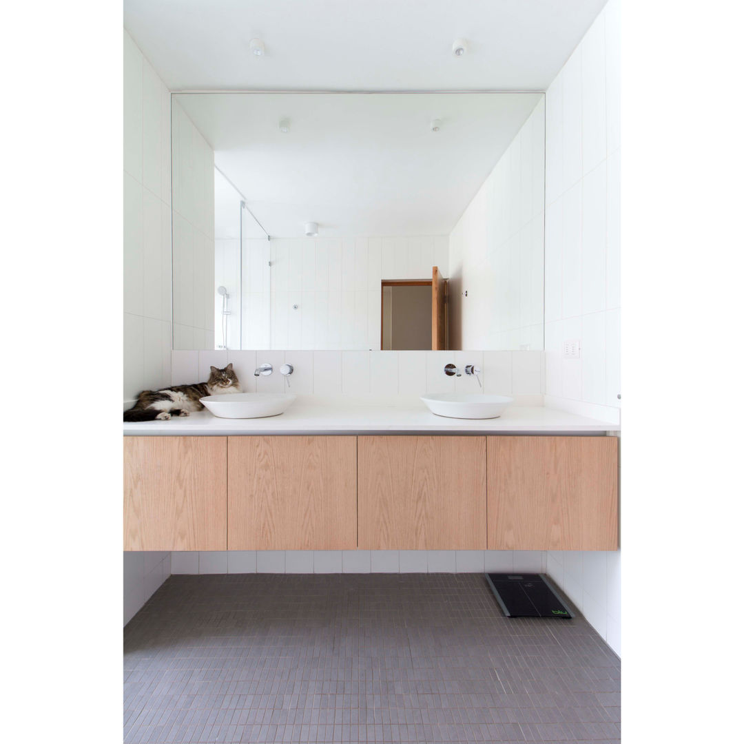 Casa El Bosque, Crescente Böhme Arquitectos Crescente Böhme Arquitectos Minimal style Bathroom Wood Wood effect