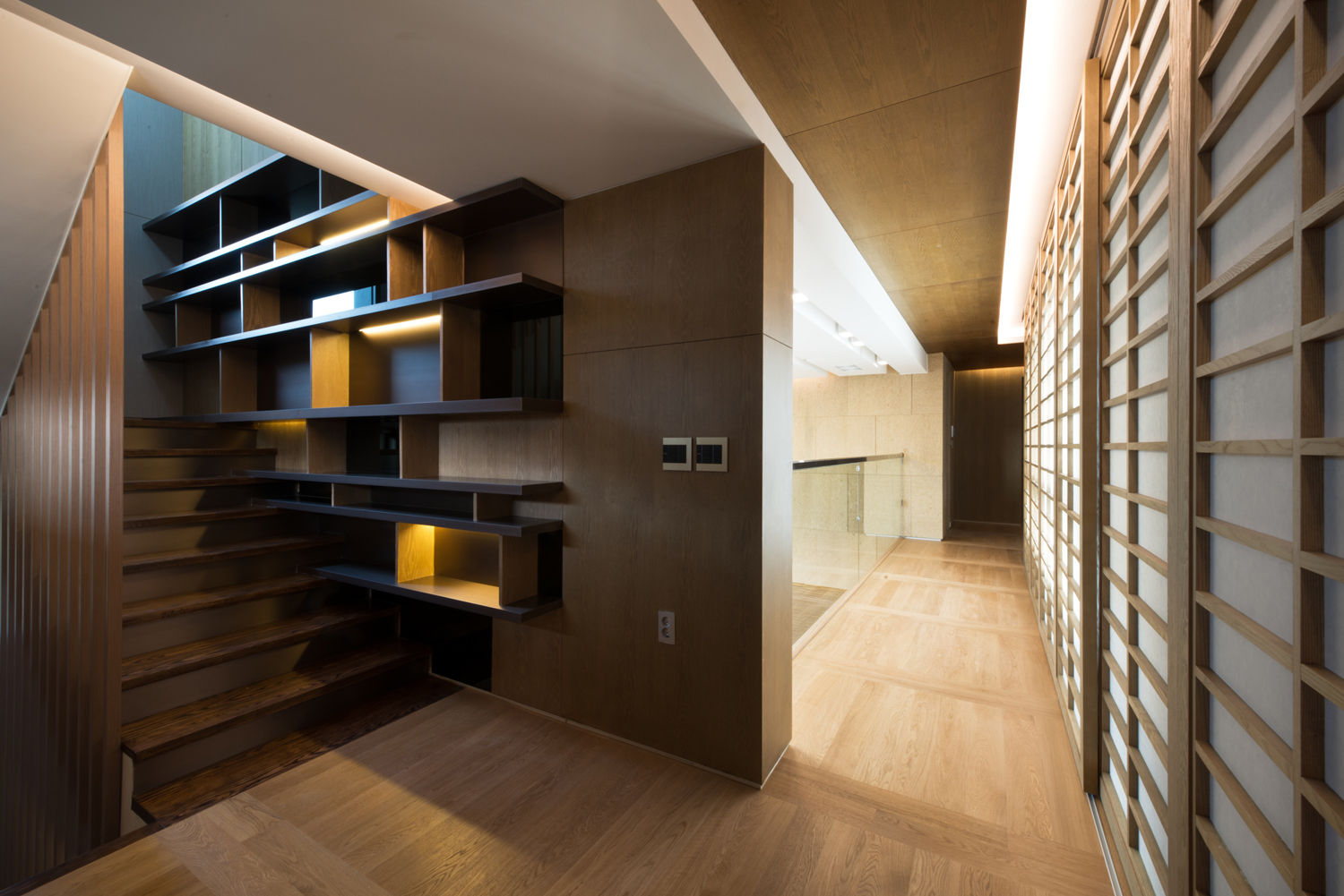 Casa Normal "풍경이 아름다운 집"_Anyang, Design Tomorrow INC. Design Tomorrow INC. Escaleras