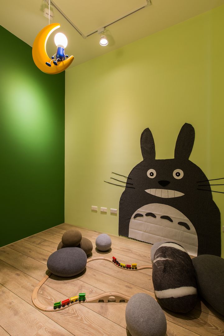 暖心, 詩賦室內設計 詩賦室內設計 Scandinavian style nursery/kids room