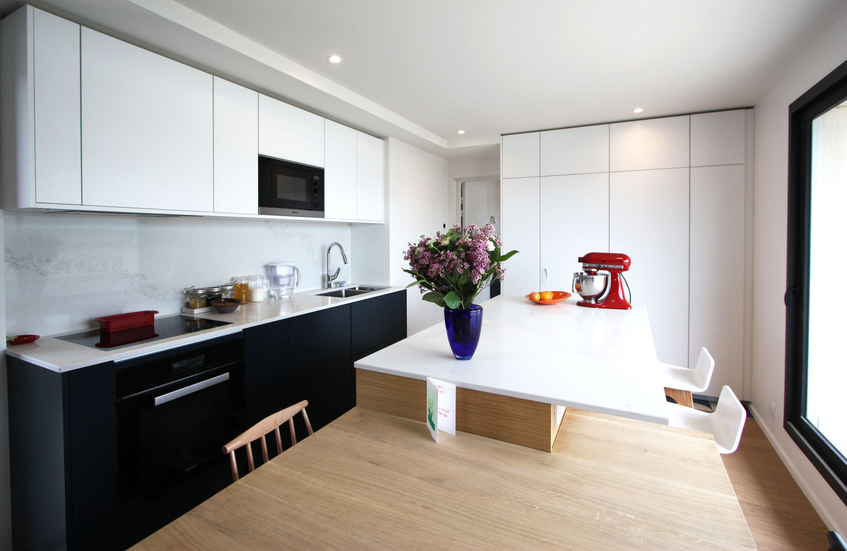 rénovation complète d'un duplex -Paris 17, Emma Caron Interior Emma Caron Interior Cocinas de estilo moderno