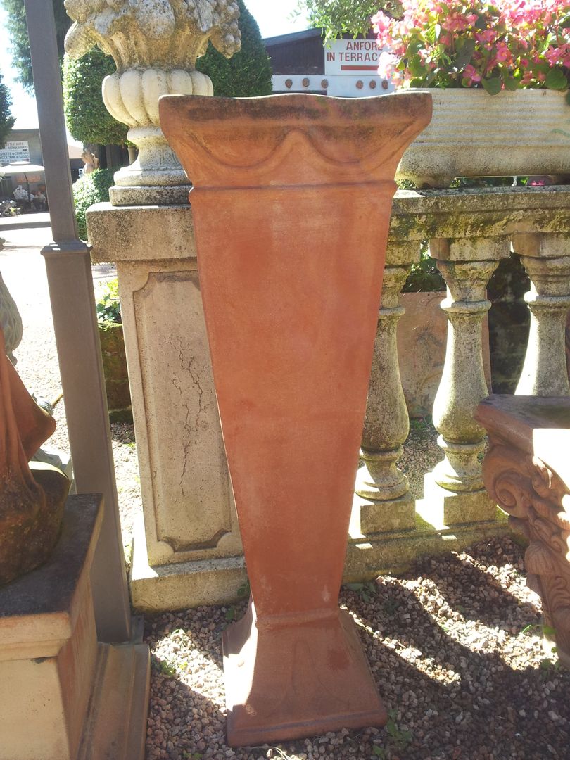 Vasi, fioriere, fontane, statue e tanto altro ancora, Tonazzo Srl Tonazzo Srl Classic style garden Plant pots & vases