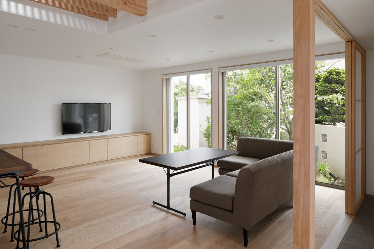 056平塚Kさんの家, atelier137 ARCHITECTURAL DESIGN OFFICE atelier137 ARCHITECTURAL DESIGN OFFICE Living room Wood Wood effect