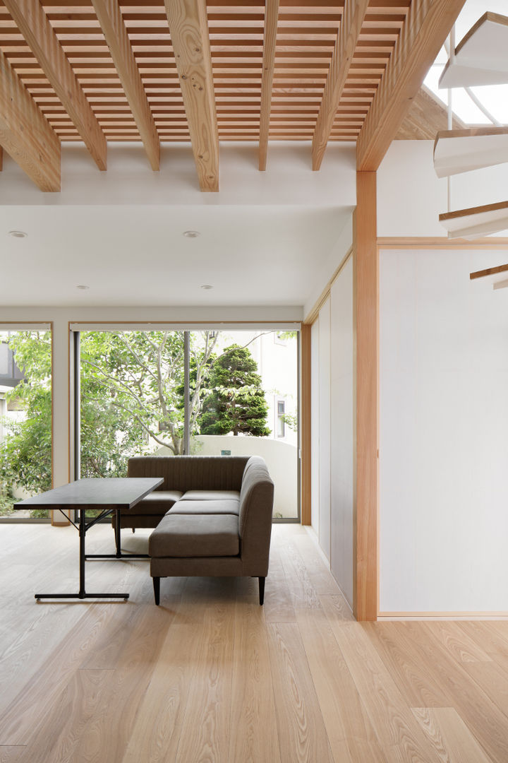 056平塚Kさんの家, atelier137 ARCHITECTURAL DESIGN OFFICE atelier137 ARCHITECTURAL DESIGN OFFICE Scandinavian style living room Wood Wood effect