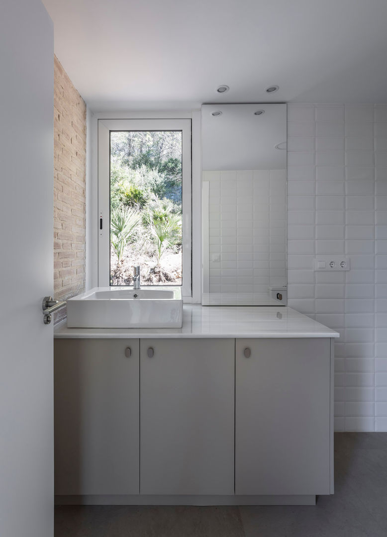 Home in Alzira homify Mediterranean style bathrooms