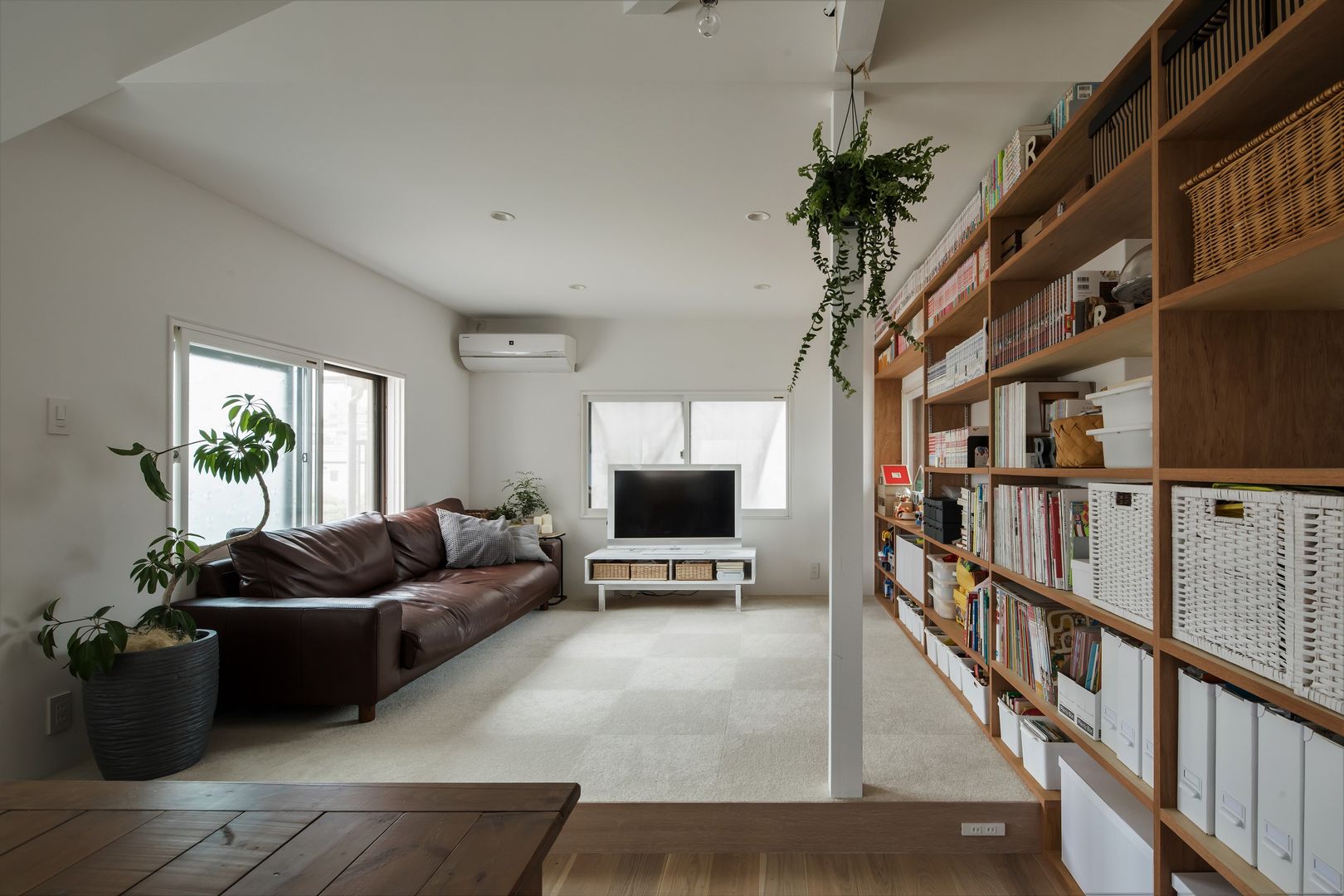 Suita house renovation, ALTS DESIGN OFFICE ALTS DESIGN OFFICE Mediterrane Wohnzimmer