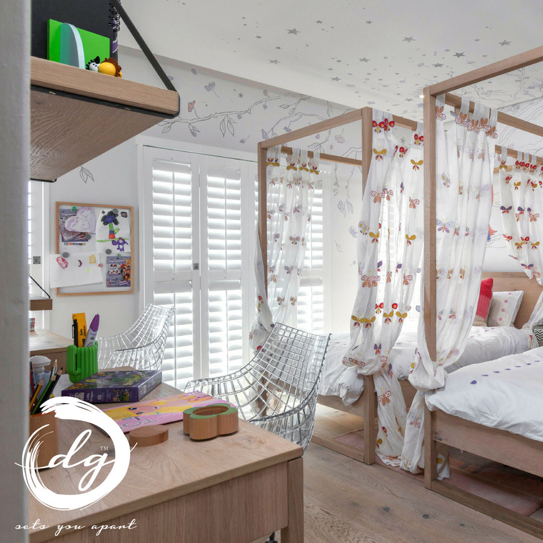 Using White As Base Color In This Gorgeous Kids Room , Deborah Garth Interior Design International (Pty)Ltd Deborah Garth Interior Design International (Pty)Ltd Dormitorios infantiles coloniales Madera Acabado en madera