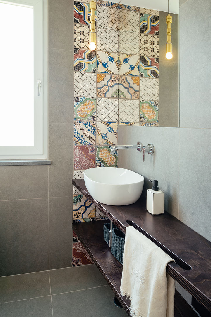 Bagno ospiti manuarino architettura design comunicazione Bagno minimalista bagno,specchio bagno,lavabo bagno,Bagno di servizio