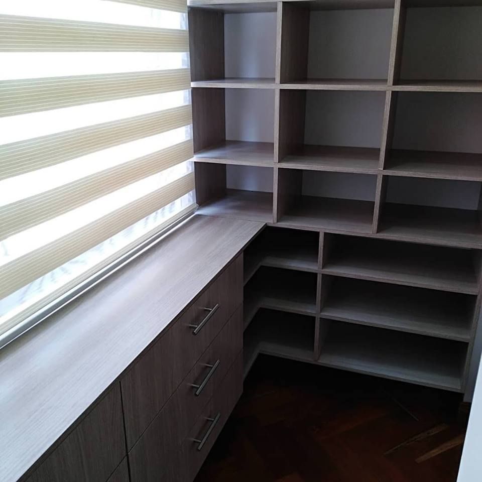 Apartaestudio, Erick Becerra Arquitecto Erick Becerra Arquitecto Closets de estilo moderno