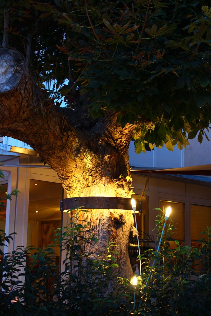 Terrasse des Ristorante Bella Vista Bad Kreuznach Lichtlandschaften Gewerbeflächen Sonderleuchte,Gartenbeleuchtung,Garten,Außenbeleuchtung,Aussenbeleuchtung,LED,LED-Beleuchtung,Lichtplanung,Lichtdesign,Wein,Weingut,Vinotheke,Gastronomie