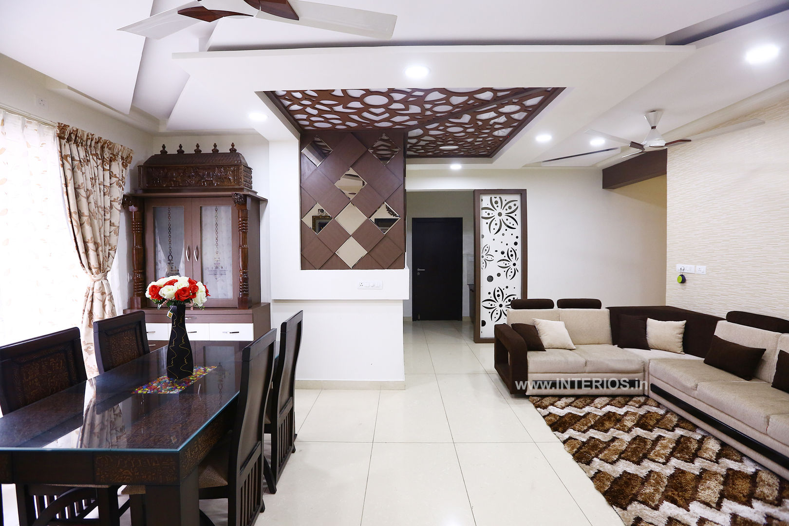 Elegant 3BHK Interior Design at Prestige Bella Vista, Interios by MK Design Interios by MK Design Modern living room