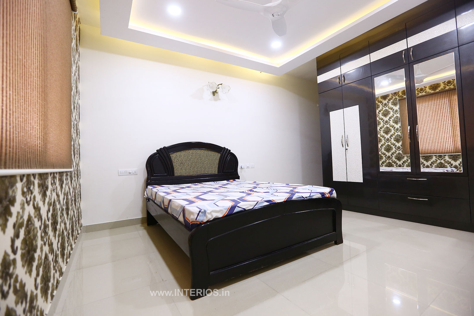 Elegant 3BHK Interior Design at Prestige Bella Vista, Interios by MK Design Interios by MK Design Modern style bedroom