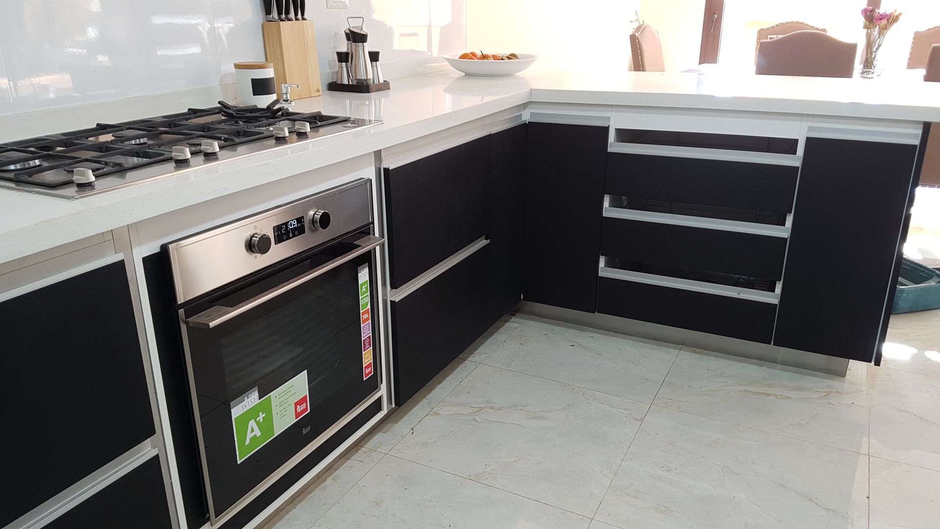 homify Cocinas de estilo moderno Cuarzo