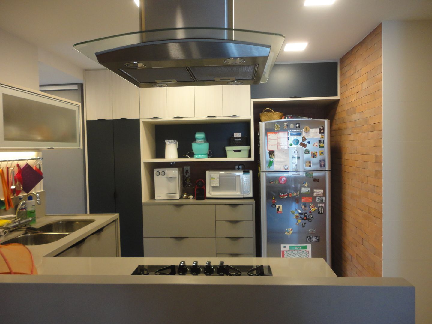 homify Modern kitchen