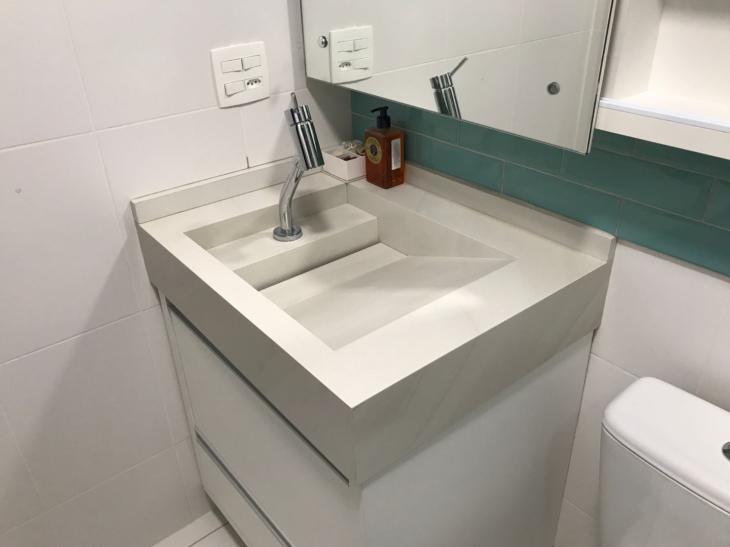 Apartamento Brooklin, 3JP Engenharia 3JP Engenharia Modern bathroom سرامک