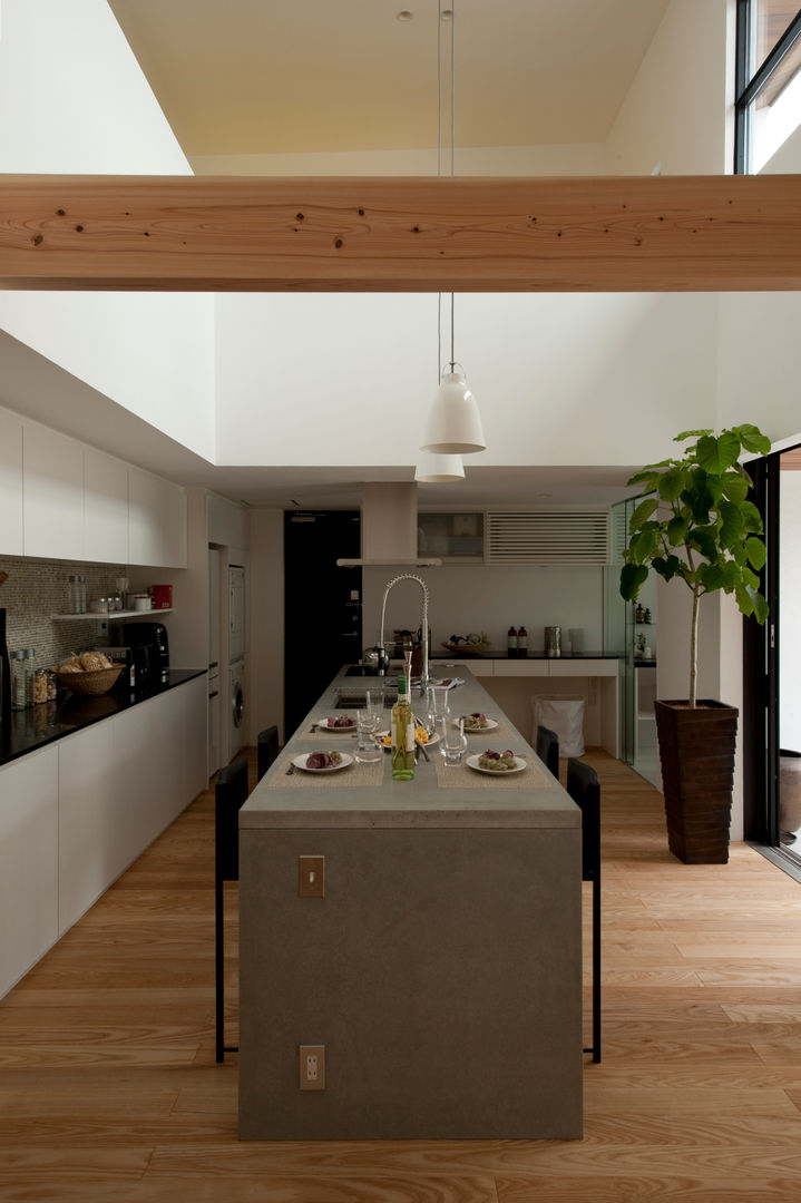 CONCEPT HOUSE, yuukistyle 友紀建築工房 yuukistyle 友紀建築工房 Comedores de estilo moderno