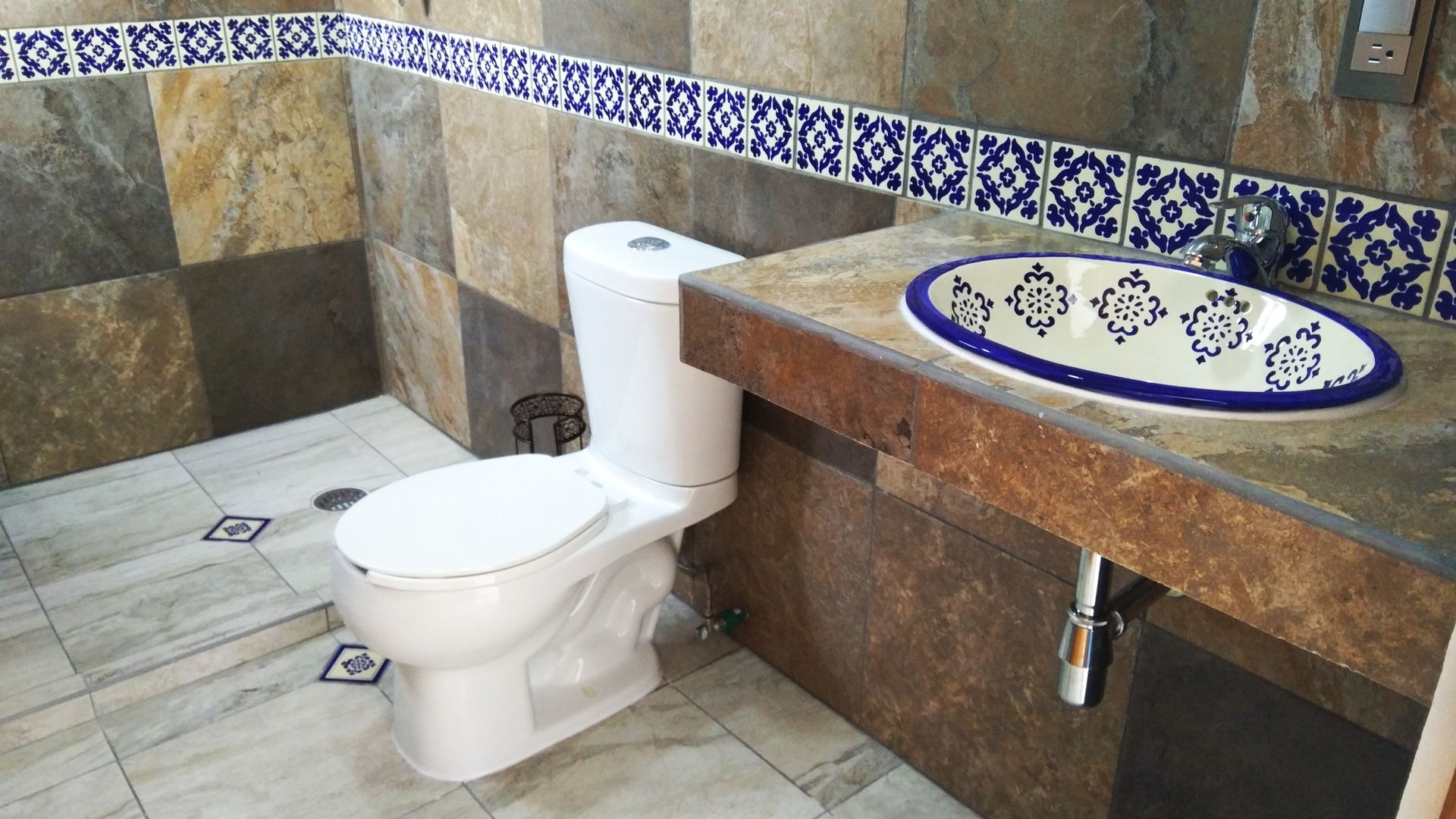 Casa Chachapa, Itech Kali Itech Kali Bathroom سرامک