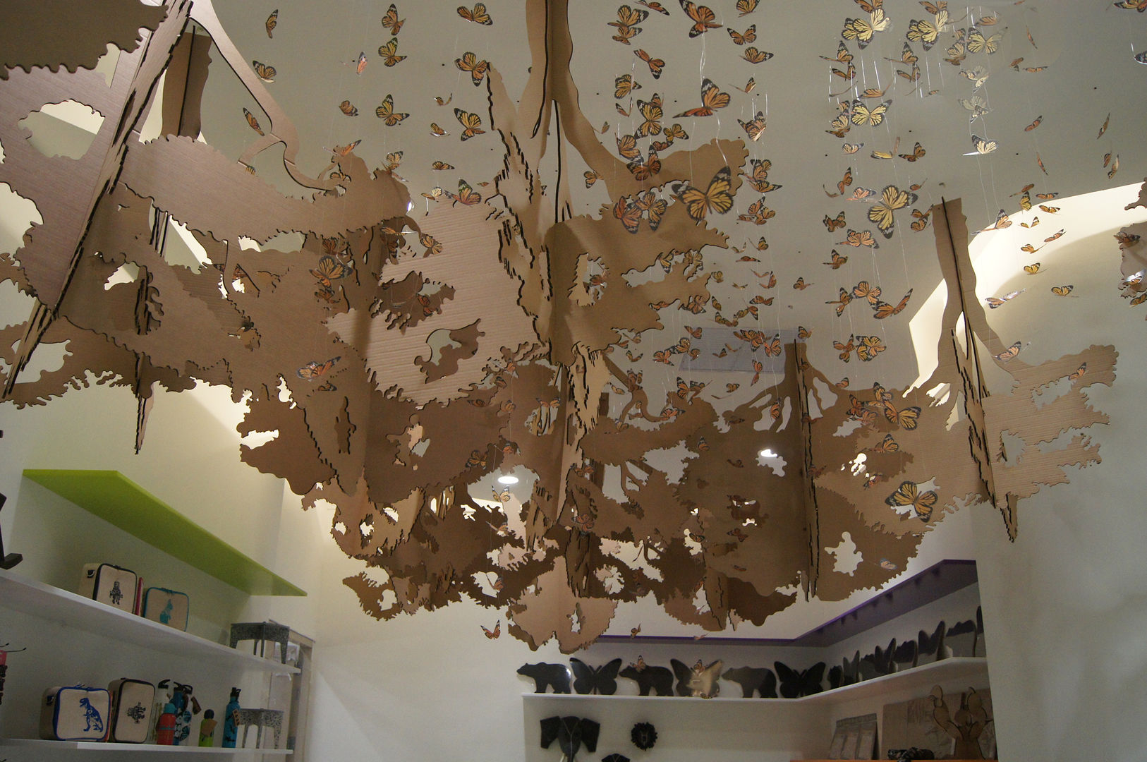 Tienda Papalote Museo del Niño Monterrey, Paola Calzada Arquitectos Paola Calzada Arquitectos Modern nursery/kids room Paper Accessories & decoration