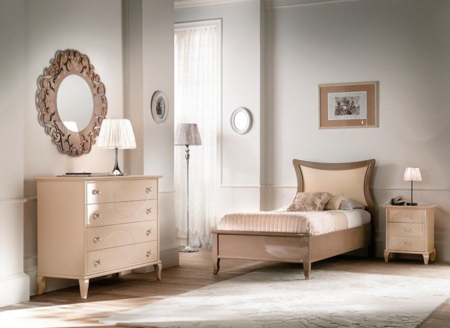 Camerette stile classic, shabby e contemporaneo, Ferrari Arredo & Design Ferrari Arredo & Design غرفة نوم