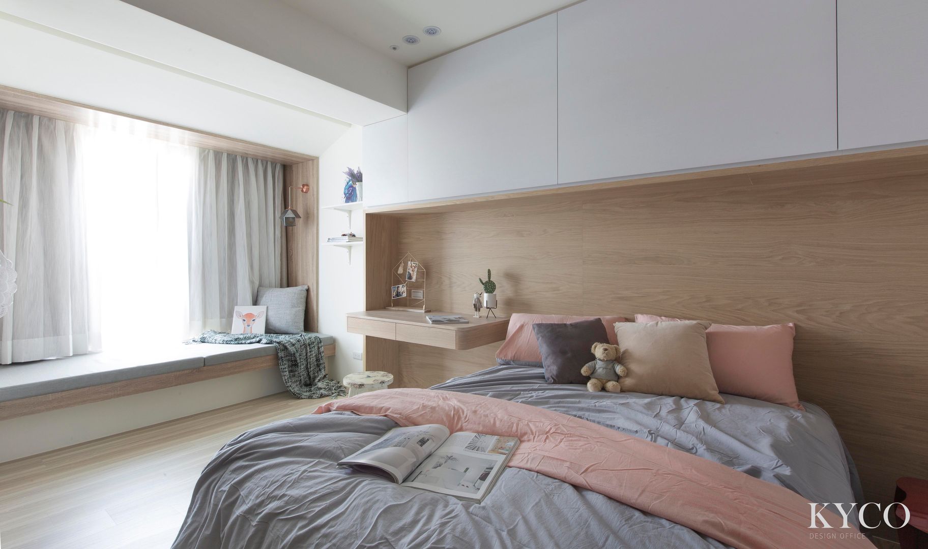 浮光LOFT, 芮晟設計事務所 芮晟設計事務所 Moderne Schlafzimmer Holz-Kunststoff-Verbund