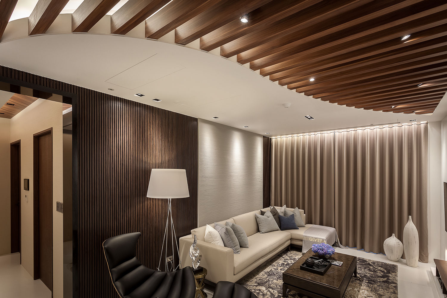 Interior Design - Ko Residence, 王子華設計工作室 王子華設計工作室 Вітальня Дивани та крісла