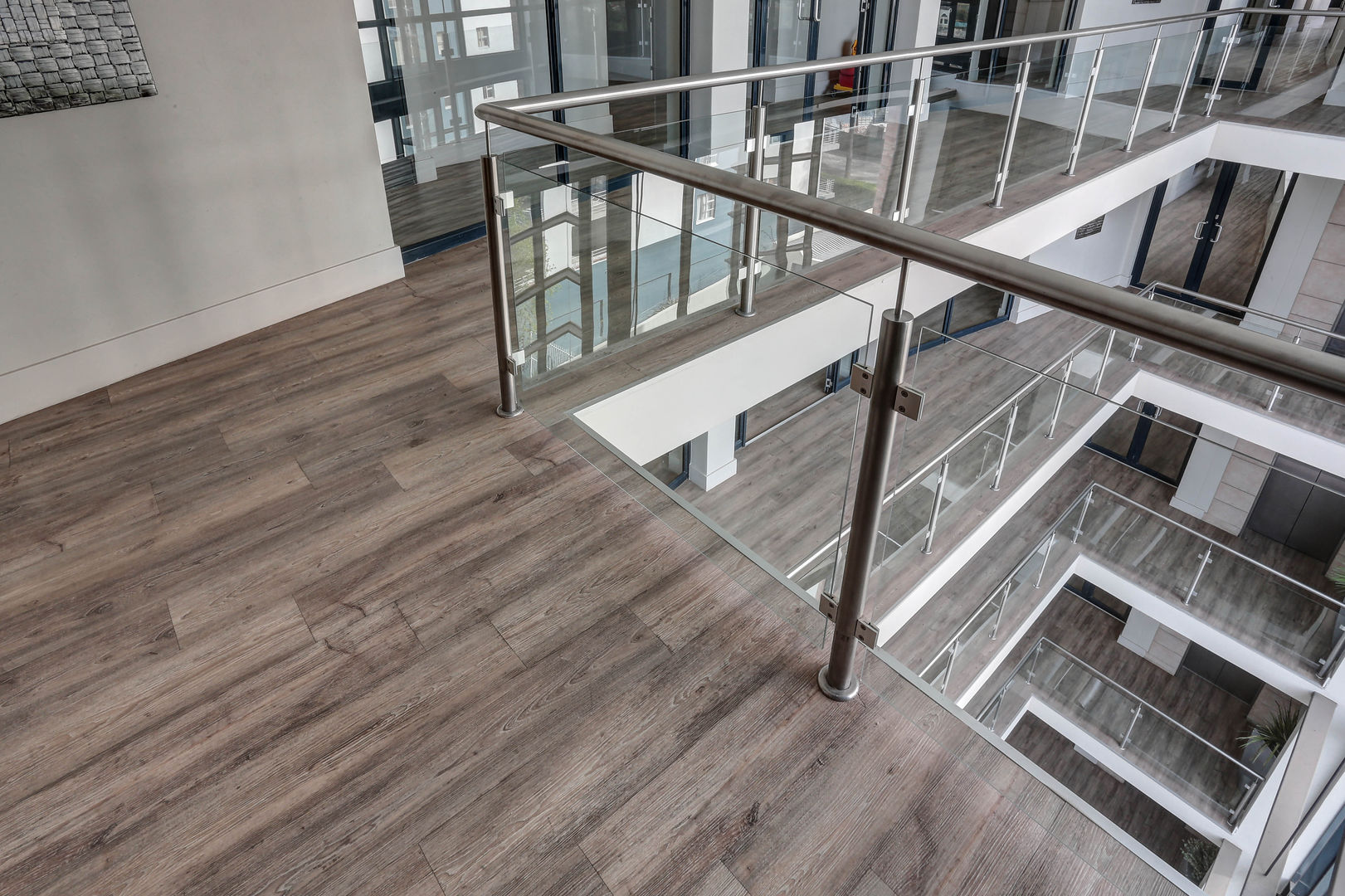Commercial Project l 10 Degrees, Wanabiwood Flooring Wanabiwood Flooring Ticari alanlar Dükkânlar