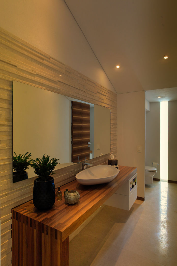 SIETE HOUSE, Hernandez Silva Arquitectos Hernandez Silva Arquitectos Modern bathroom