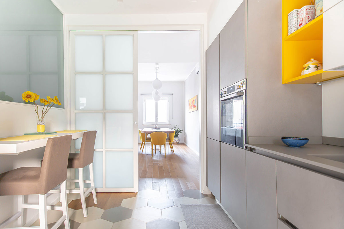 ​Ristrutturazione appartamento di 110 mq a Napoli, Soccavo, Facile Ristrutturare Facile Ristrutturare Cocinas de estilo moderno