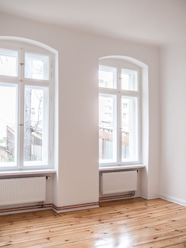 Innenausbau einer Altbauwohnung in Berlin-Charlottenburg, Holzeco GmbH | Haussanierung & Wohnungssanierung | Komplettsanierung von A - Z Holzeco GmbH | Haussanierung & Wohnungssanierung | Komplettsanierung von A - Z Phòng ngủ phong cách kinh điển