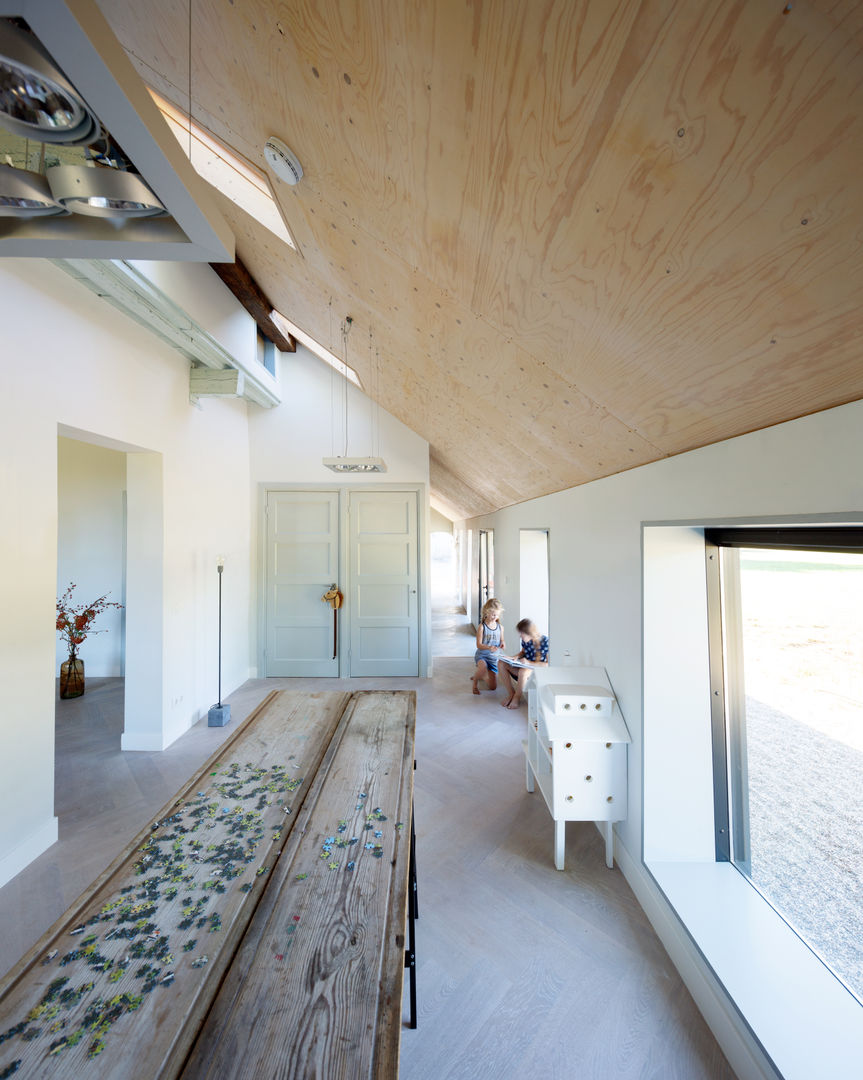 Boerderij Dubbelland, RHAW architecture RHAW architecture Nursery/kid’s room