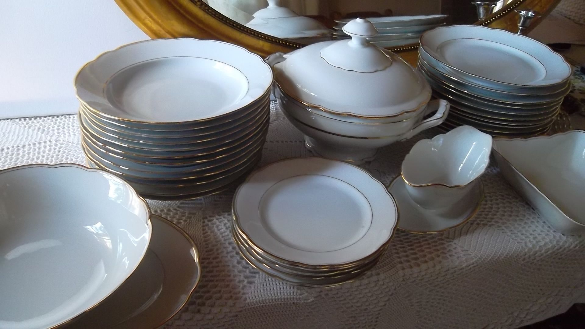 weiße Eleganz - vintage Porzellanideen/Geschirr für Ihre Tafel