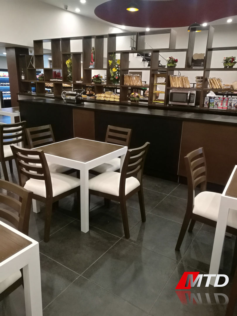 Proyecto y renovación de Cafetería, Panadería y Rosticería, Mtd Mtd Phòng ăn phong cách hiện đại Accessories & decoration