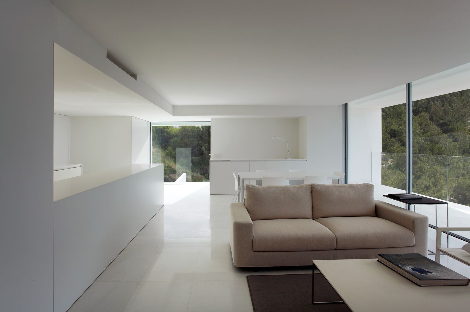 Casa del Acantilado, FRAN SILVESTRE ARQUITECTOS FRAN SILVESTRE ARQUITECTOS Phòng ăn phong cách Địa Trung Hải