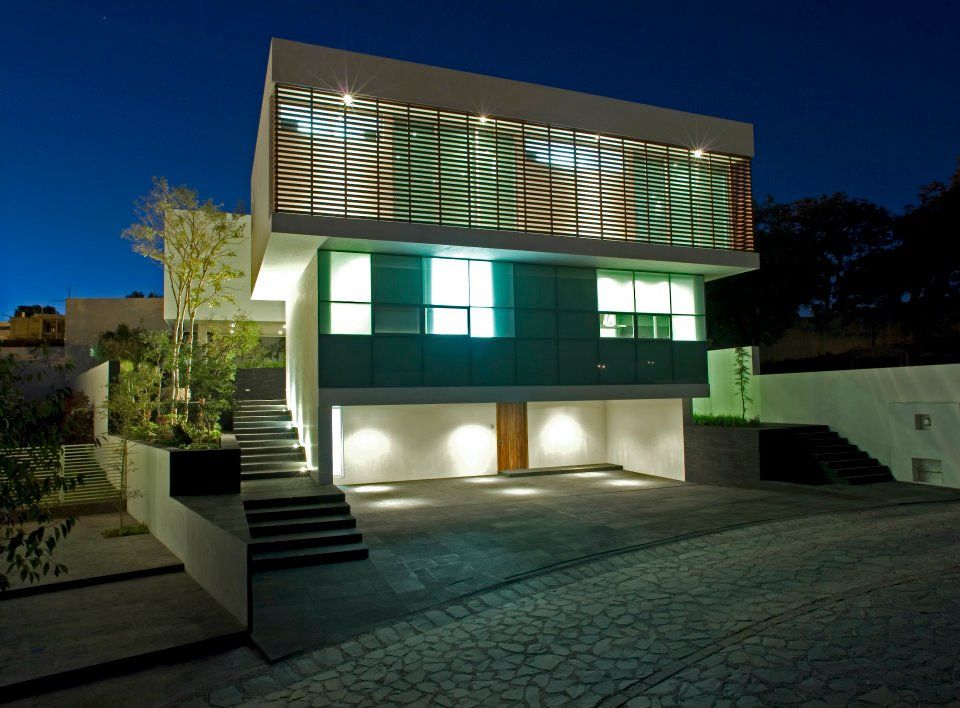 Casa Minimalista en Zapopan, TaAG Arquitectura TaAG Arquitectura Single family home Wood-Plastic Composite