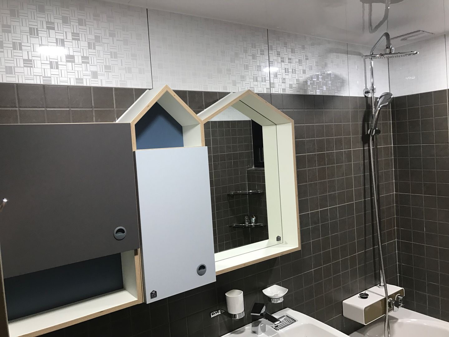 homify Modern Banyo