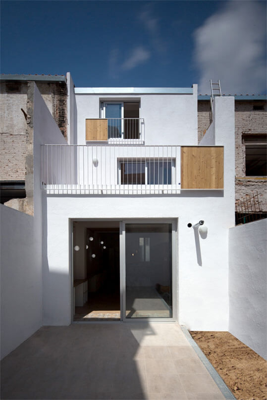 1405DV_Fachada interior - Terraza Ofici: arquitectura Casas unifamilares madera,fachada,estructura,barandilla