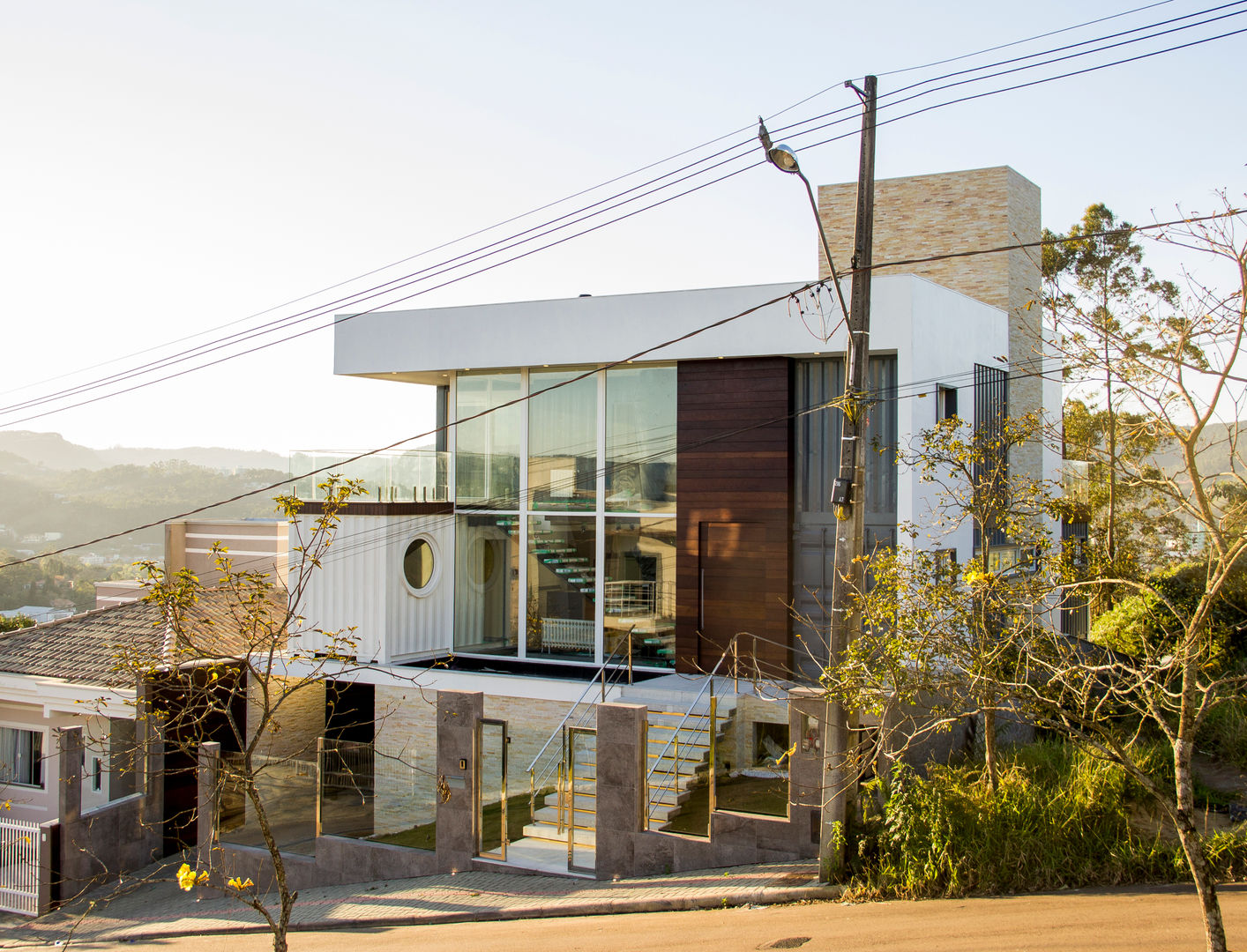 CASA CONTAINER F+A, GhiorziTavares Arquitetura GhiorziTavares Arquitetura Case moderne