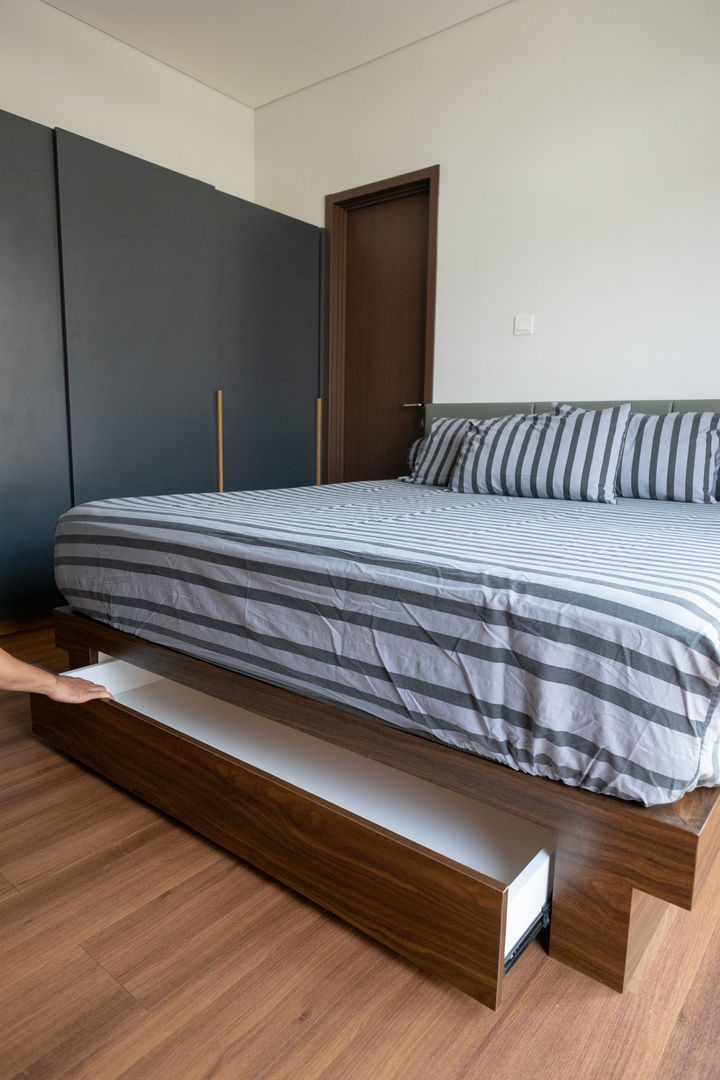 RDT HOUSE Serenia Hills, FIANO INTERIOR FIANO INTERIOR Dormitorios de estilo minimalista Contrachapado Camas y cabeceros