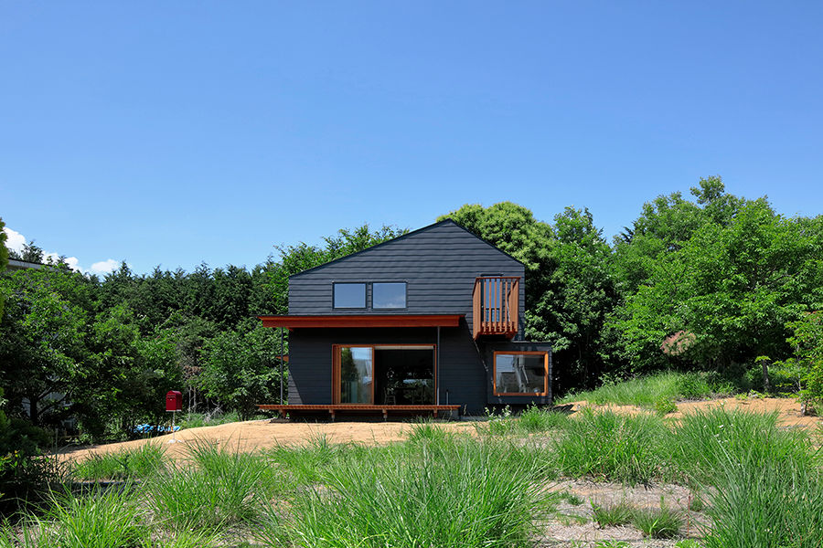 TabHouse, 稲山貴則 建築設計事務所 稲山貴則 建築設計事務所 Casas industriais Metal