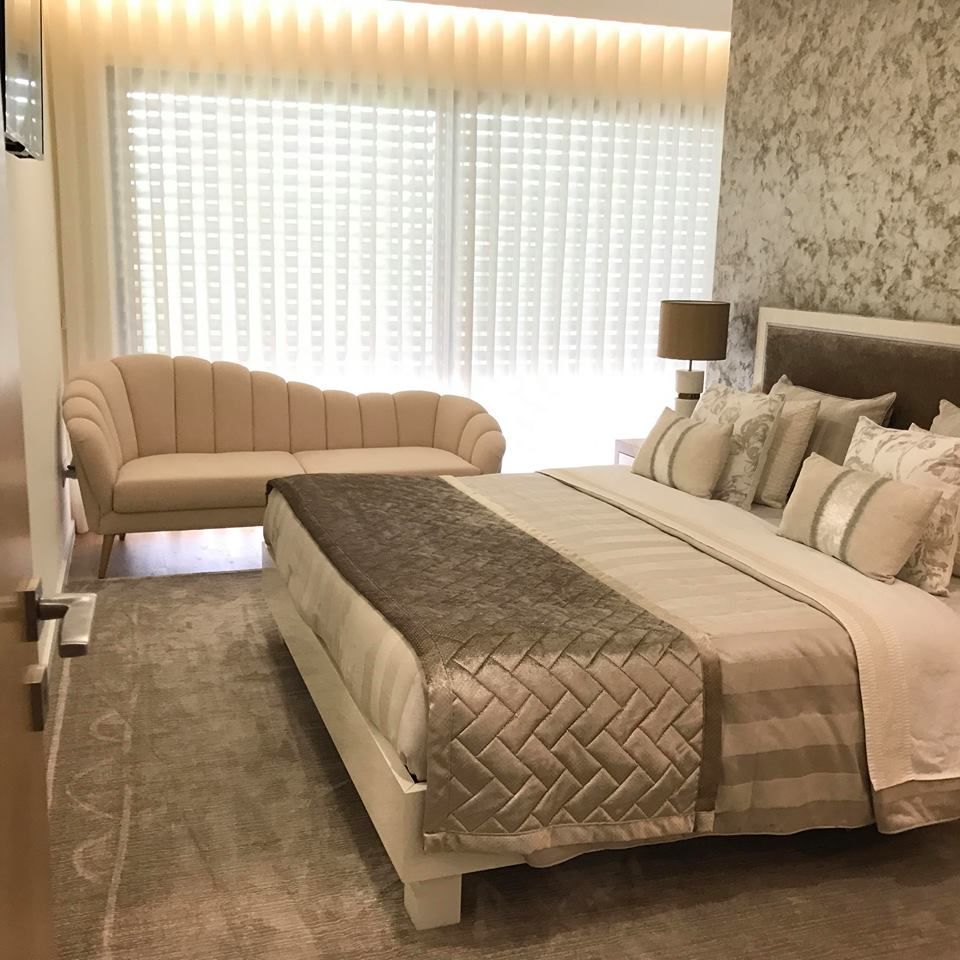 Suite , Home'Art Home'Art 臥室 木頭 Wood effect 床與床頭櫃
