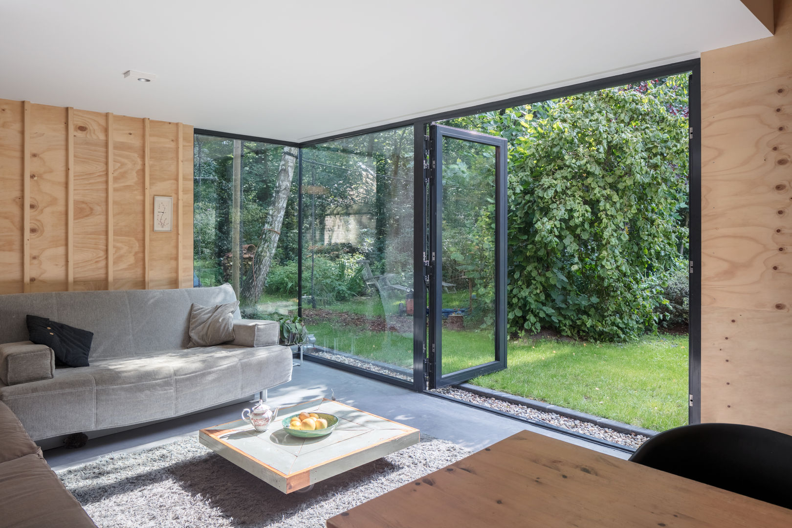 Tuinhuis atelier, Richèl Lubbers Architecten Richèl Lubbers Architecten モダンスタイルの 温室