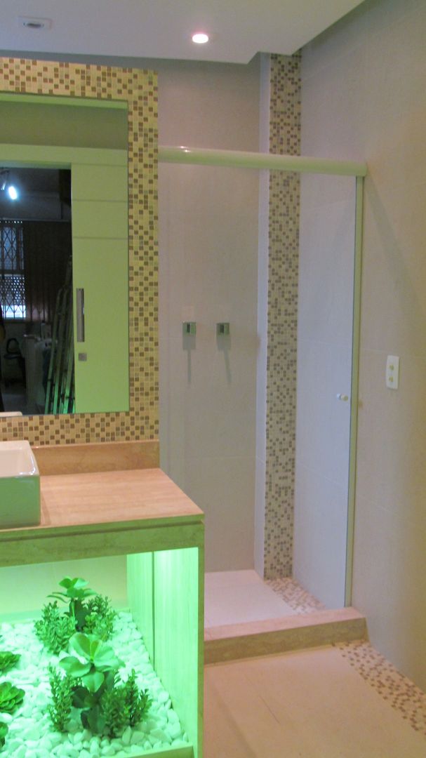 Banheiro /lavabo Casa Tijuca - Rio de Janeiro, Claudia Saraceni Claudia Saraceni Banheiros modernos