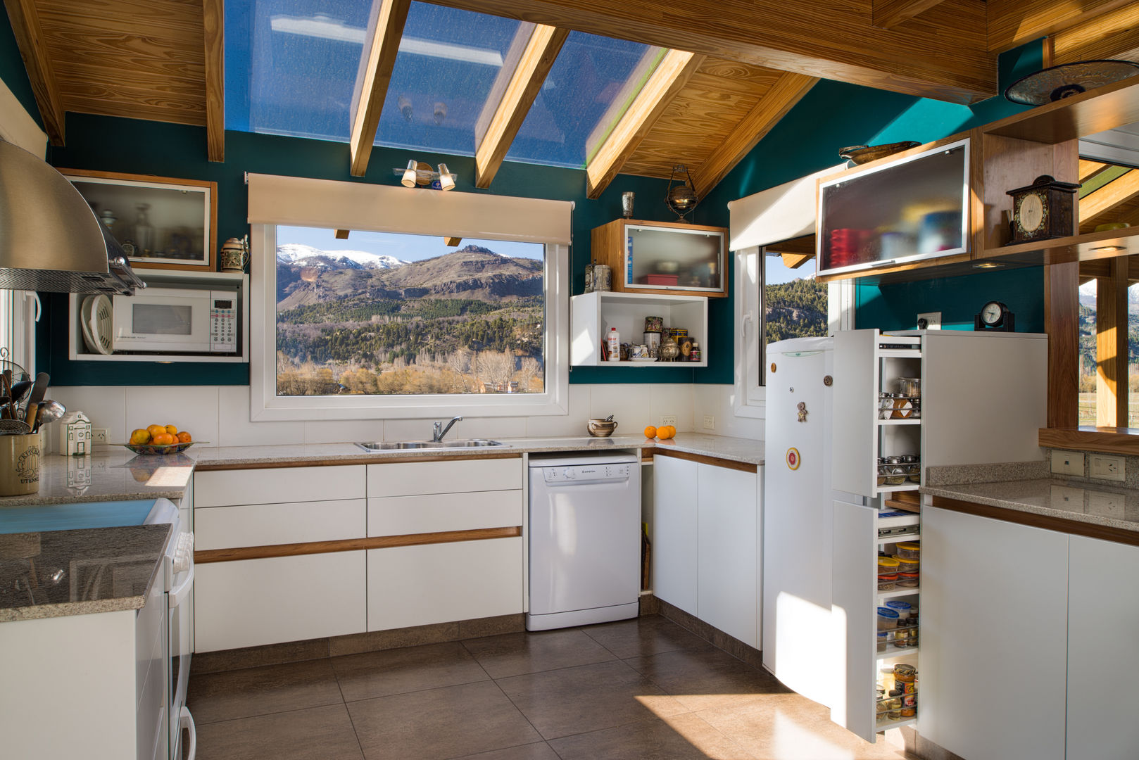 Casa de madera en San Martin de los Andes, Patagonia Log Homes - Arquitectos - Neuquén Patagonia Log Homes - Arquitectos - Neuquén Cuisine intégrée Bois Effet bois