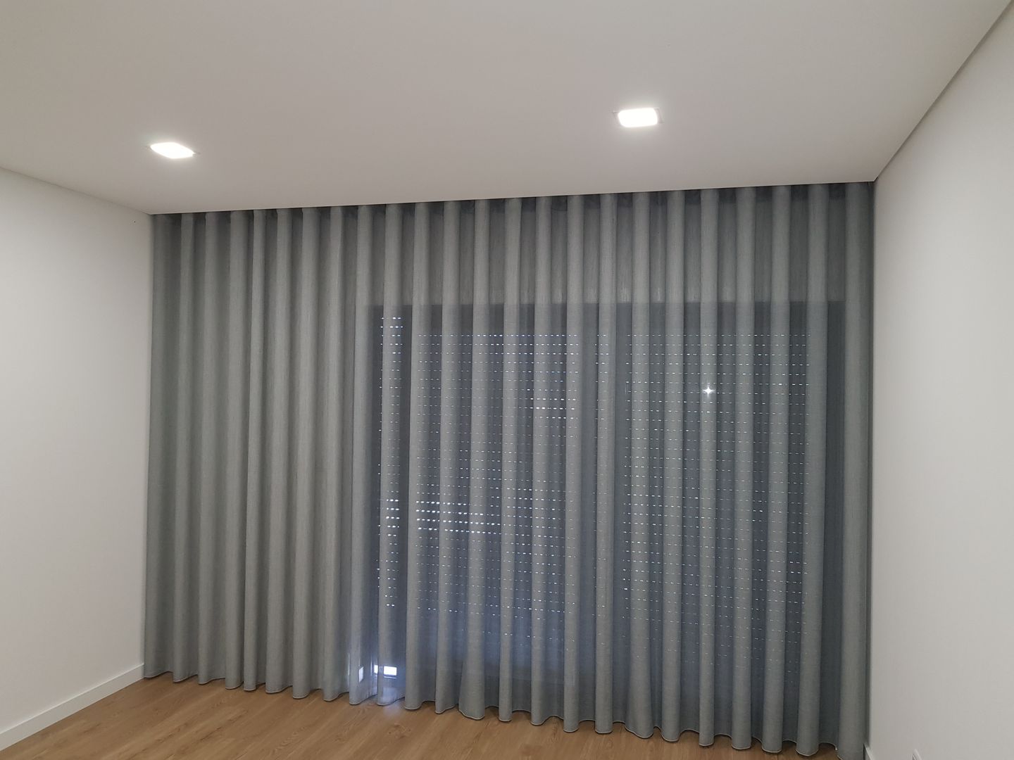 Cortinados, Susana Vale interiores Susana Vale interiores Phòng ngủ phong cách hiện đại Ván