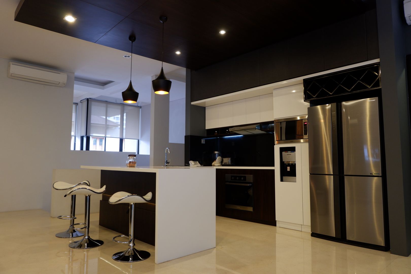 Modern Masculine house, Exxo interior Exxo interior Built-in kitchens Wood Wood effect